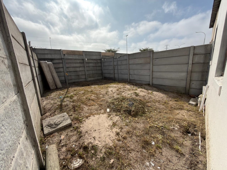 2 Bedroom Property for Sale in Blackheath Industrial Western Cape